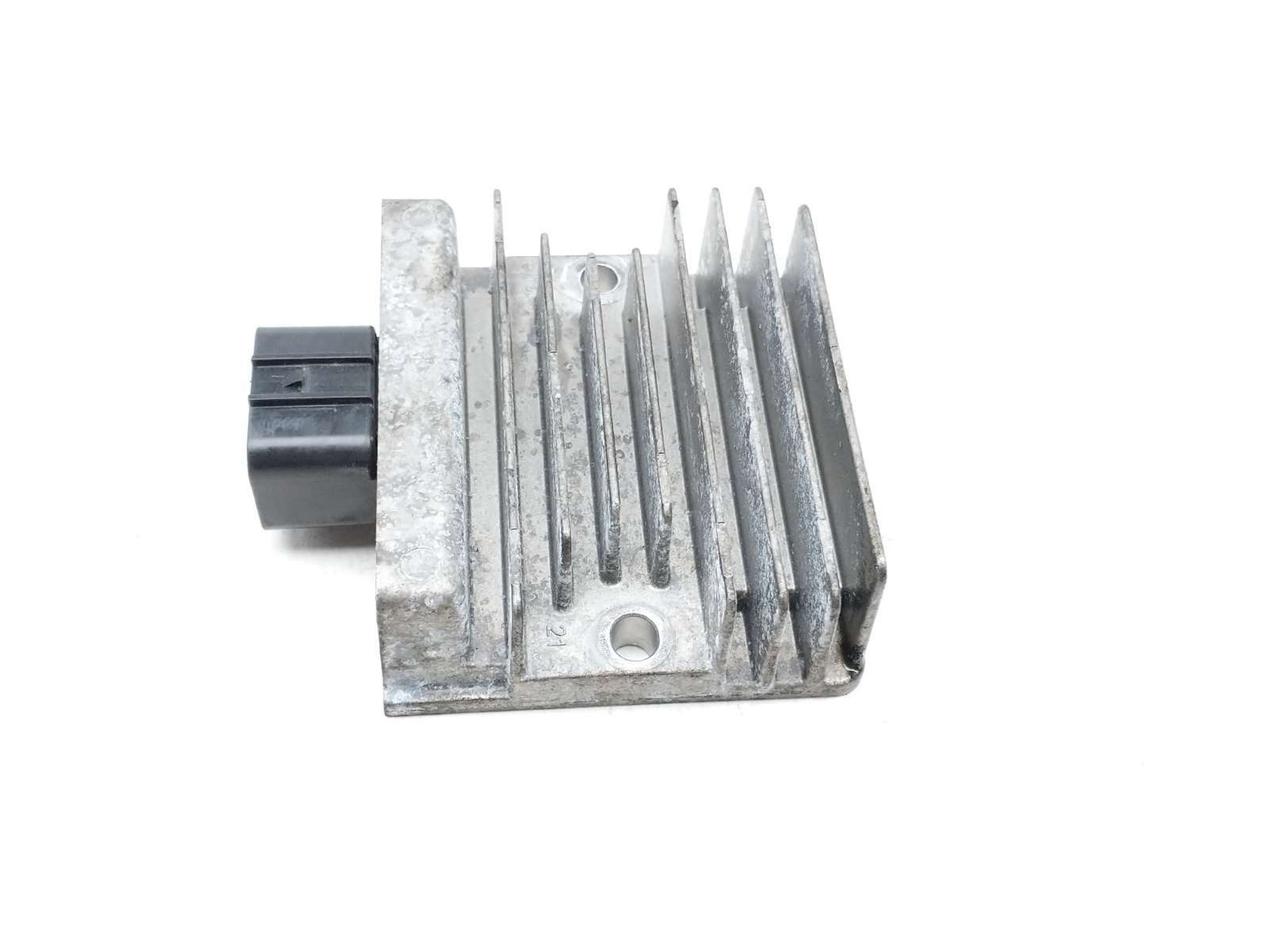 18-23 Kawasaki Ninja EX 400 Voltage Regulator Rectifier SH868CA