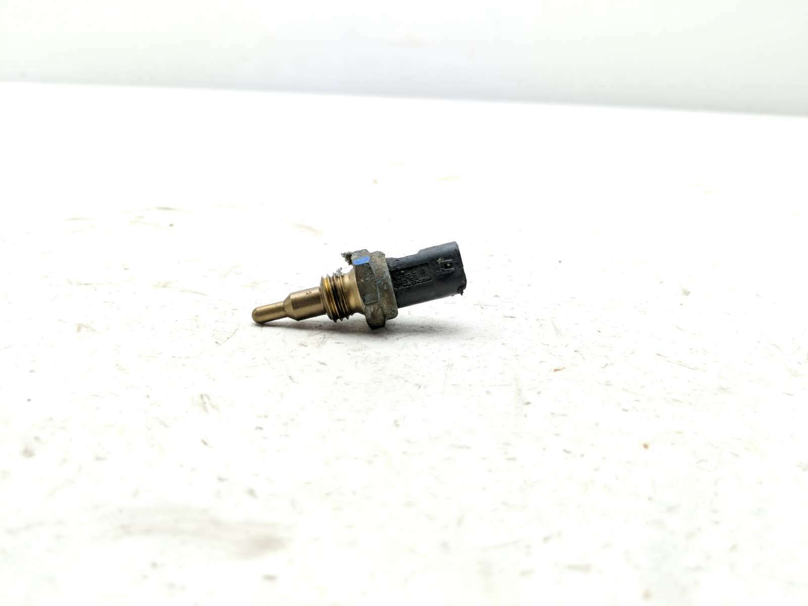 15-19 BMW S1000XR Engine Motor Temp Temperature Sensor