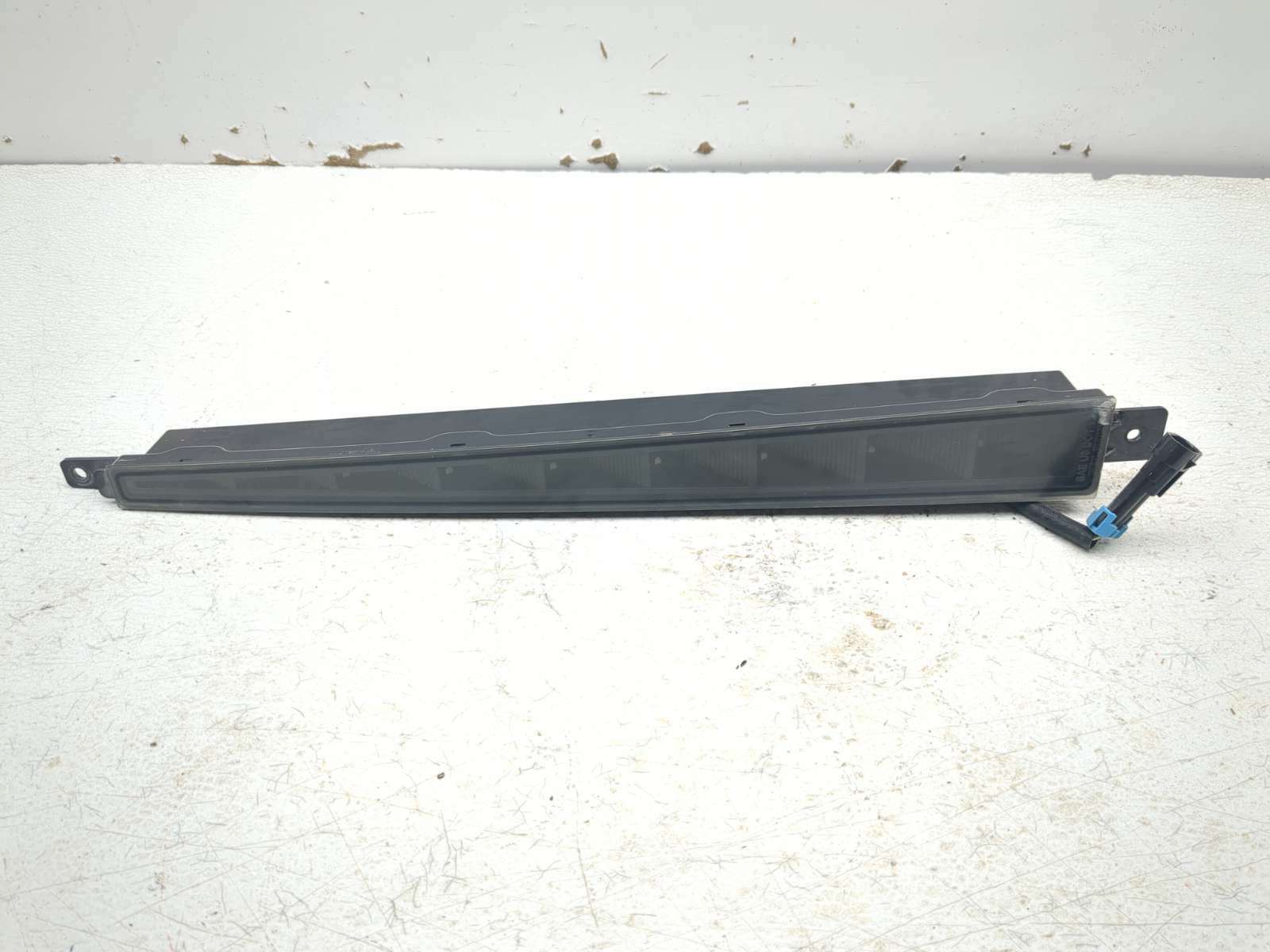14-20 Polaris Slingshot SL Rear Center Tail Brake Light Lamp 2412368
