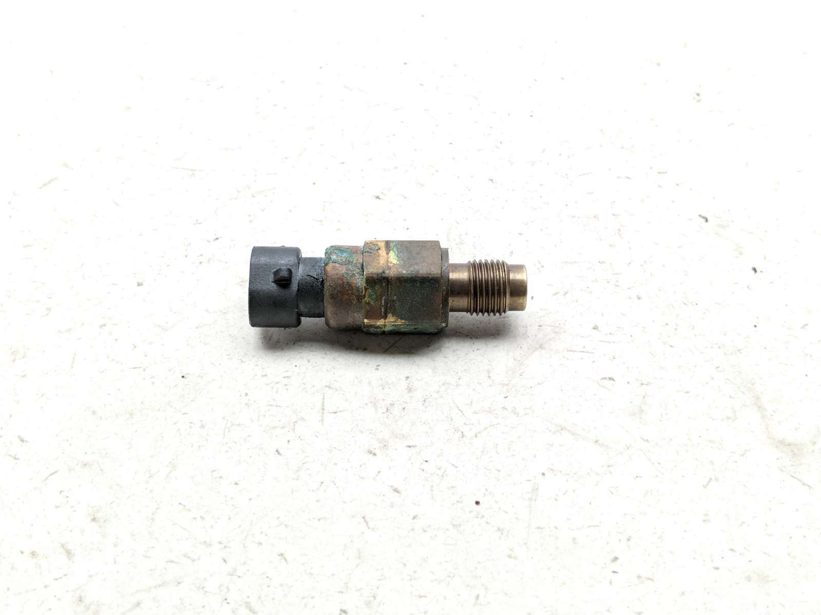 12-16 Harley Davidson FLHX Street Glide Engine Temp Temperature Sensor