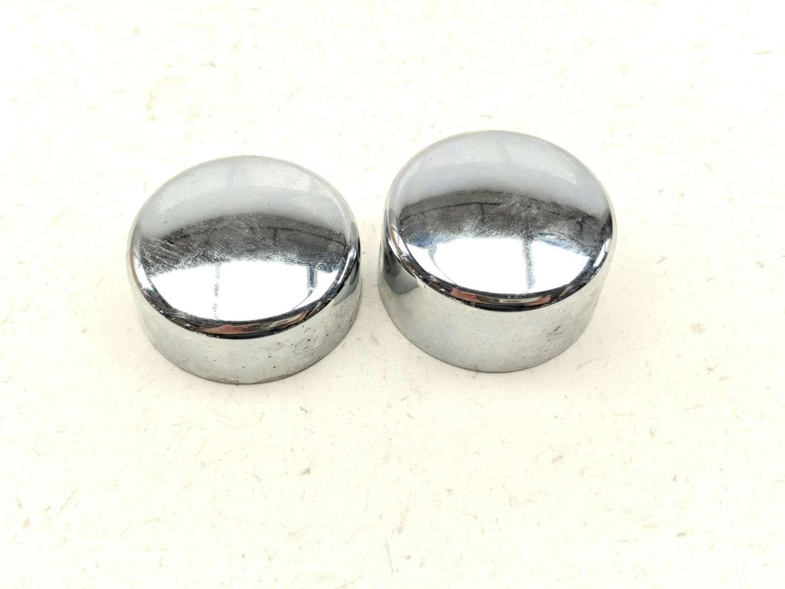 05-09 Harley Softail Heritage Classic FLSTCI Swing Arm Axle Caps