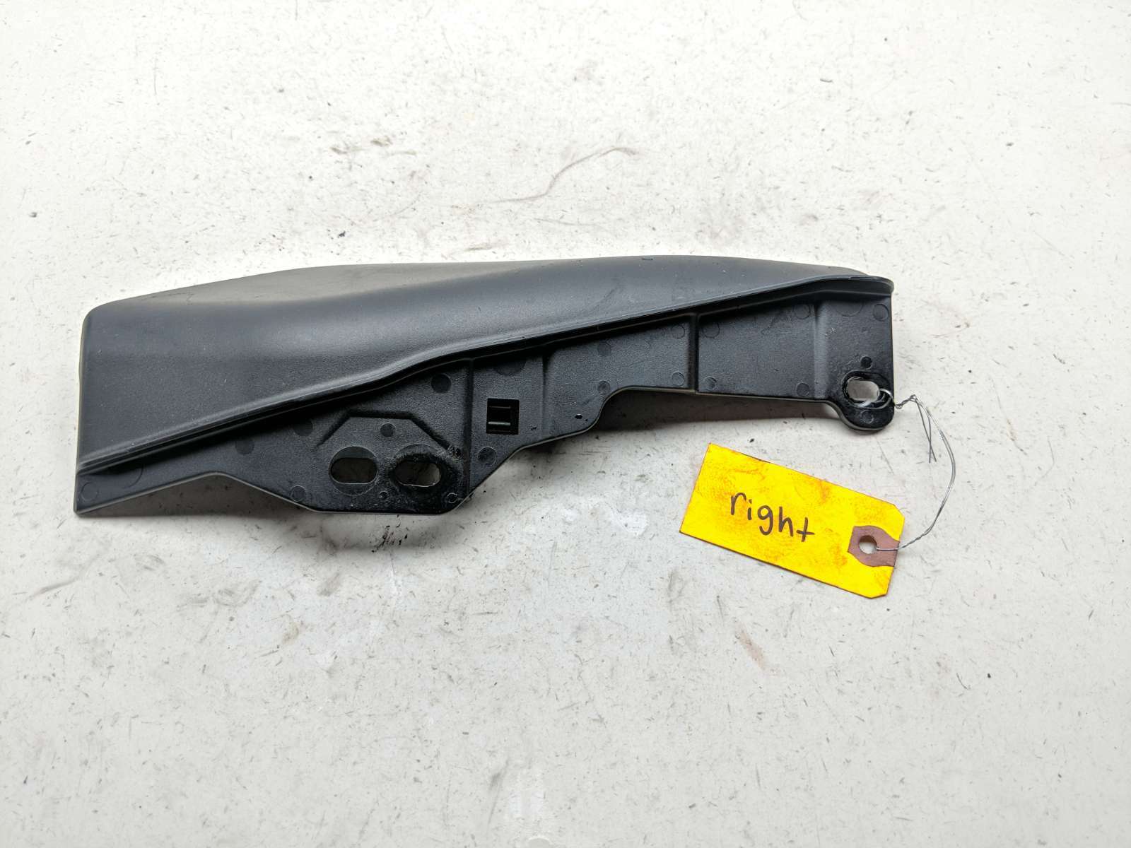 17-22 Harley FLHTK Electra Glide Ultra Limited Right Mid Frame Air Deflector A