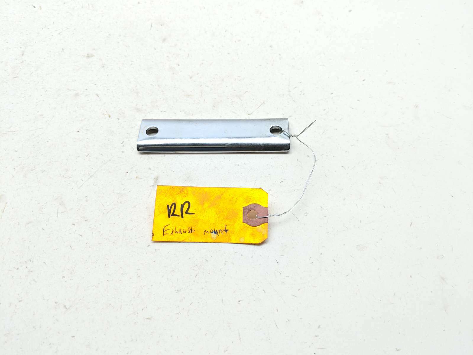 17-22 Harley FLHTK Electra Glide Ultra Limited Rear Right Exhaust Mount Bracket TRSH PL