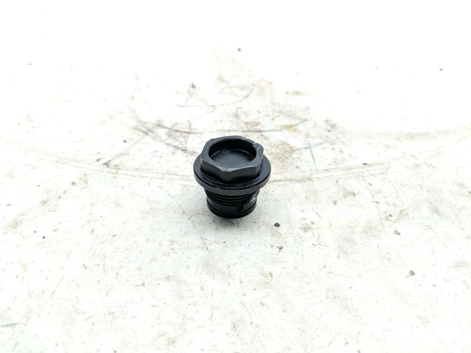 15-19 BMW S1000RR Oil Filler Plug Drain Plug