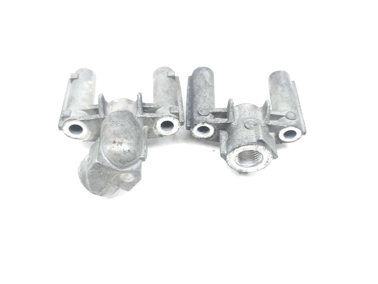 08-17 Yamaha Raider XV1900 CU Gas Fuel Injector Rail Brackets Pair