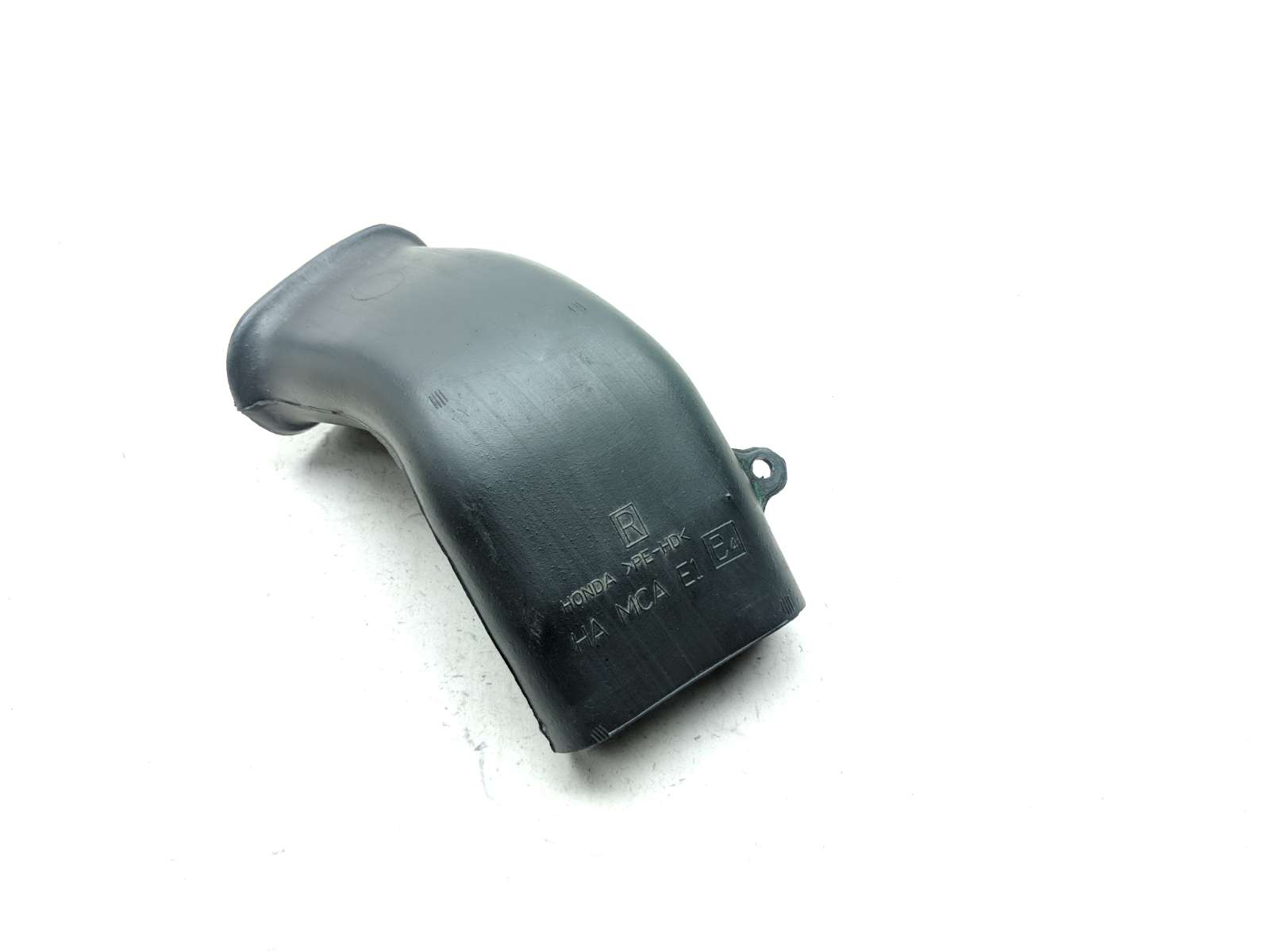 01-05 Honda Goldwing 1800 GL1800 Ram Air Intake Tube A TRSH PL