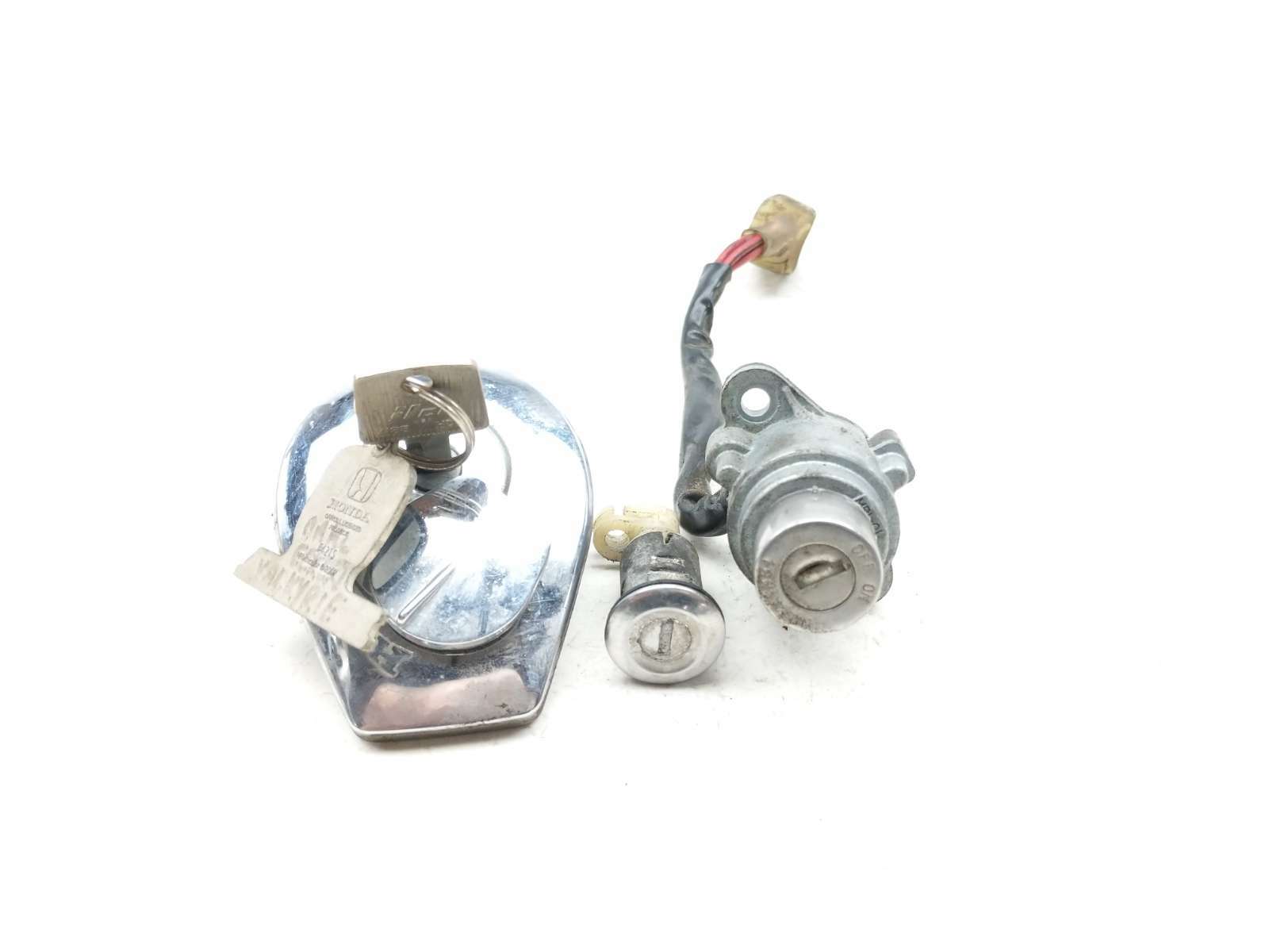 97-04 Honda Valkyrie 1500 GL1500CT Lock Set Ignition Switch Cap Lock And Key