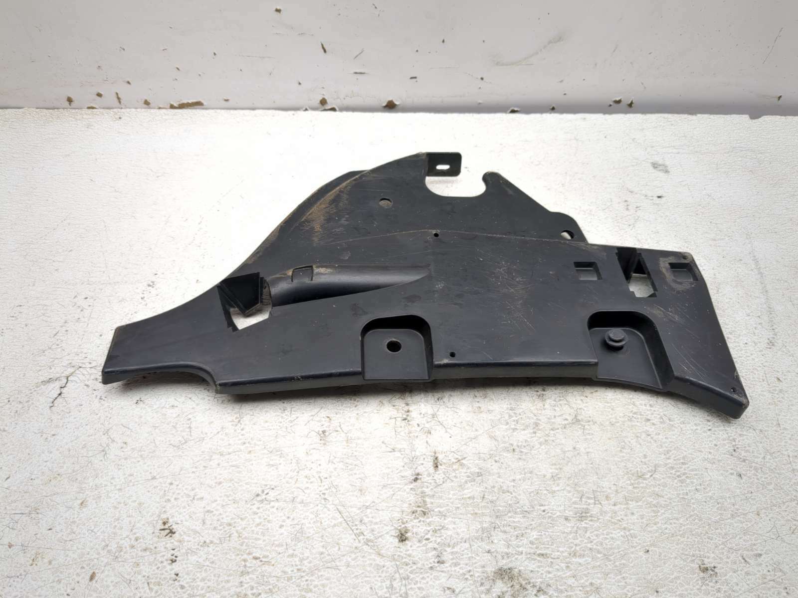12-19 Can Am Spyder Roadster RT Right Deflector Cover Panel Fairing 705004611