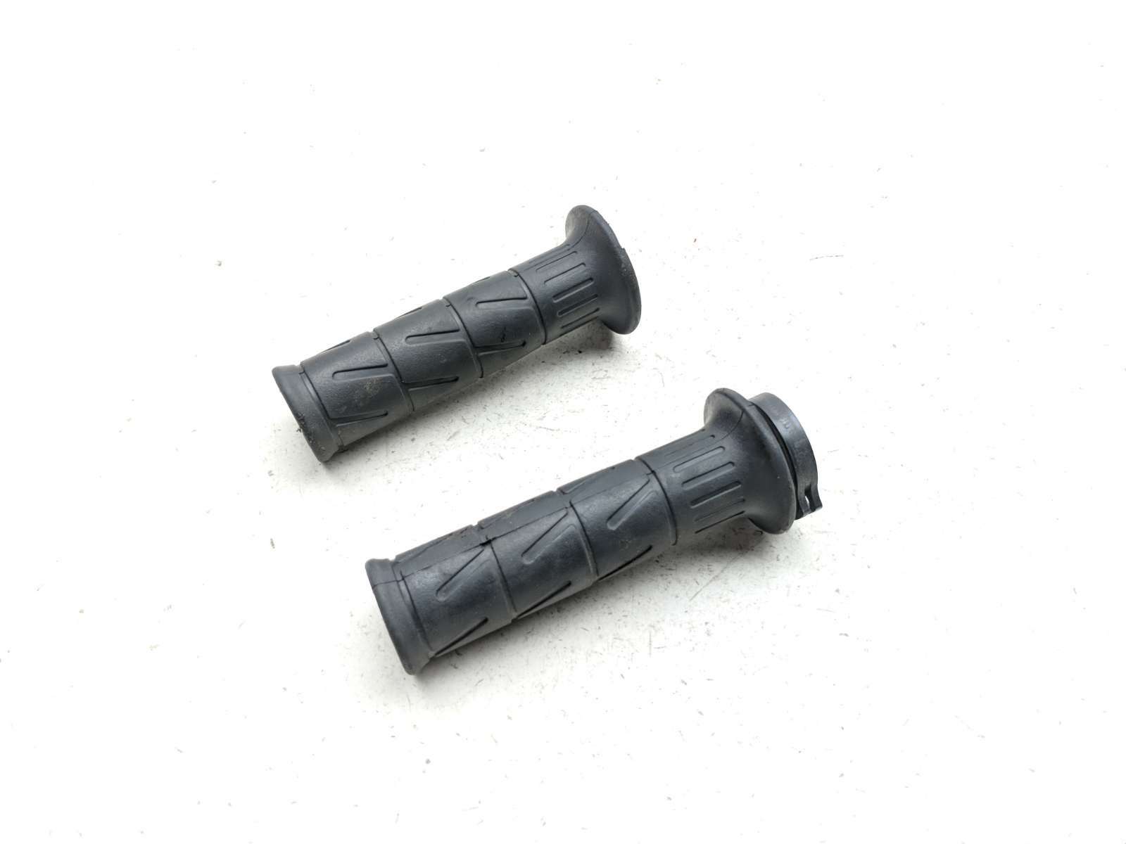 00 Buell Blast P3 Throttle Tube And Grips Set