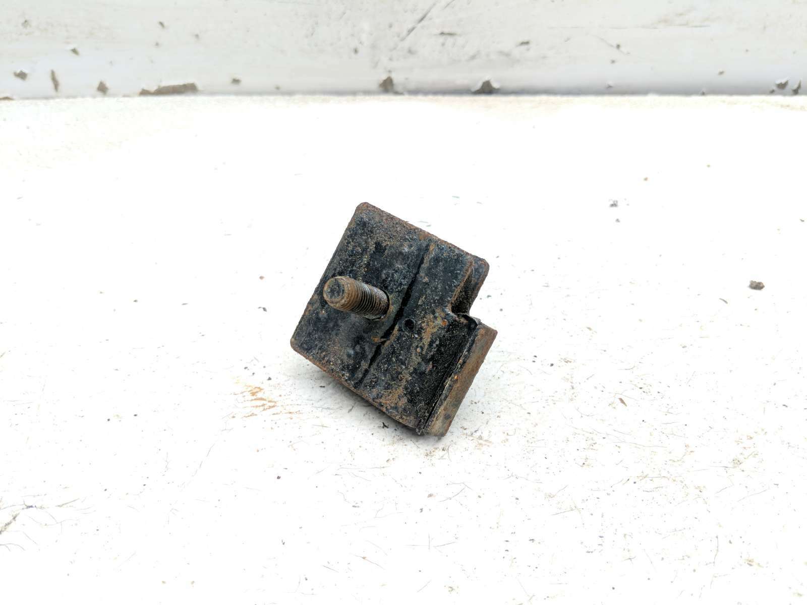 18 Massimo MSU 500 Motor Mount Block Support Bracket A TRSH PL