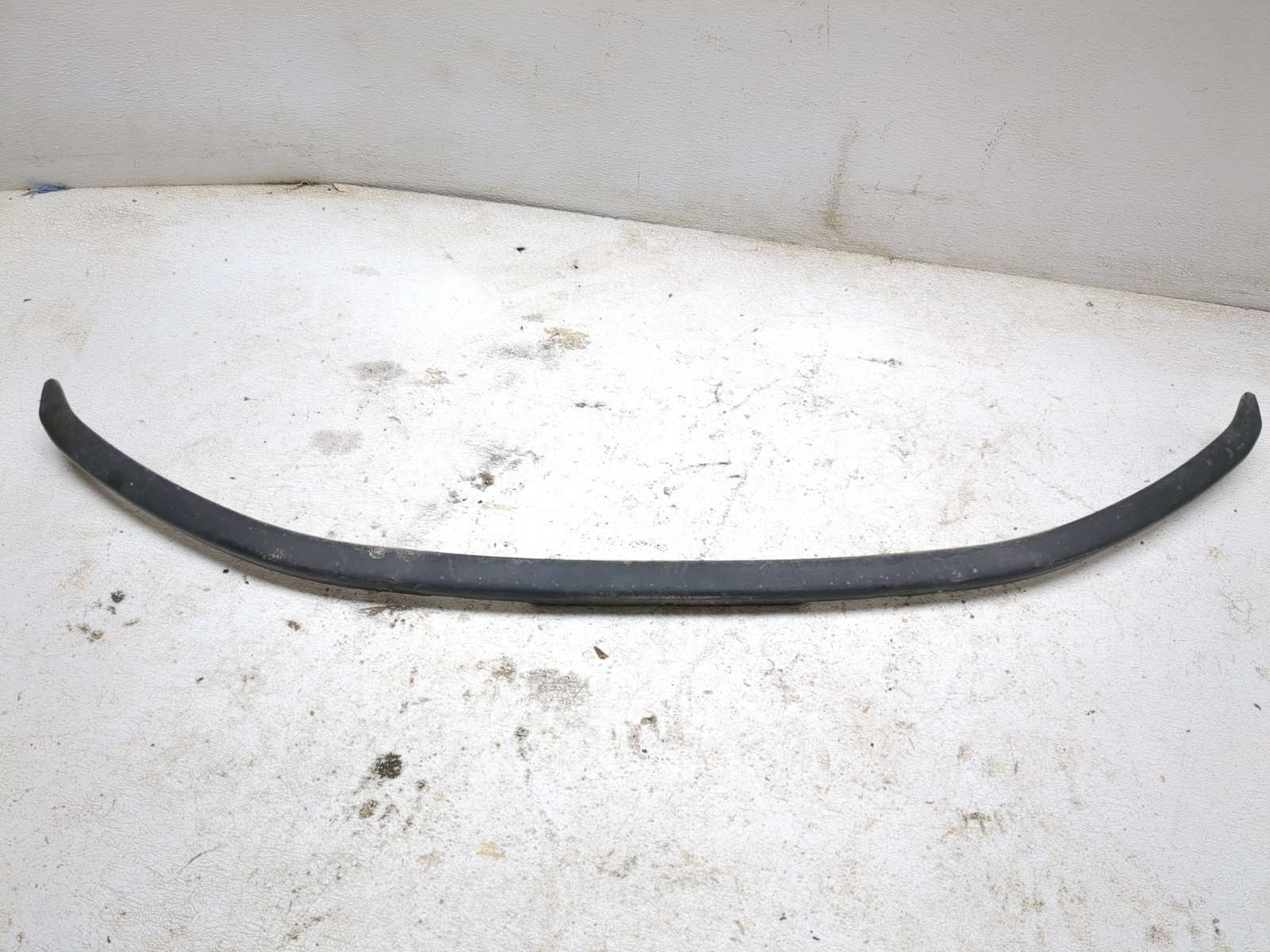 18 Massimo MSU 500 Front Binding Strip 83205-115-0000