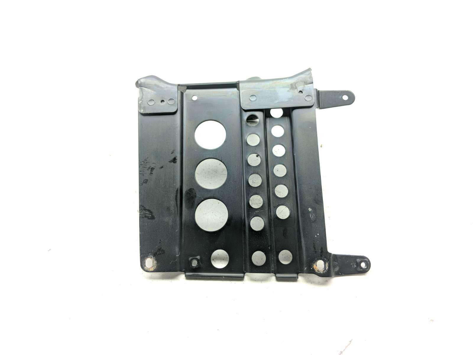 99-13 Yamaha Royal Star Venture XVZ1300 Saddlebag Inner Support Hinge Bracket B