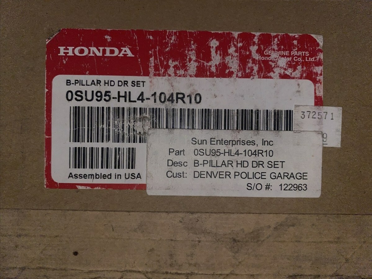 2016-2019 Honda Pioneer 1000 New OEM B-Pillar Set 0SU95-HL4-104R10