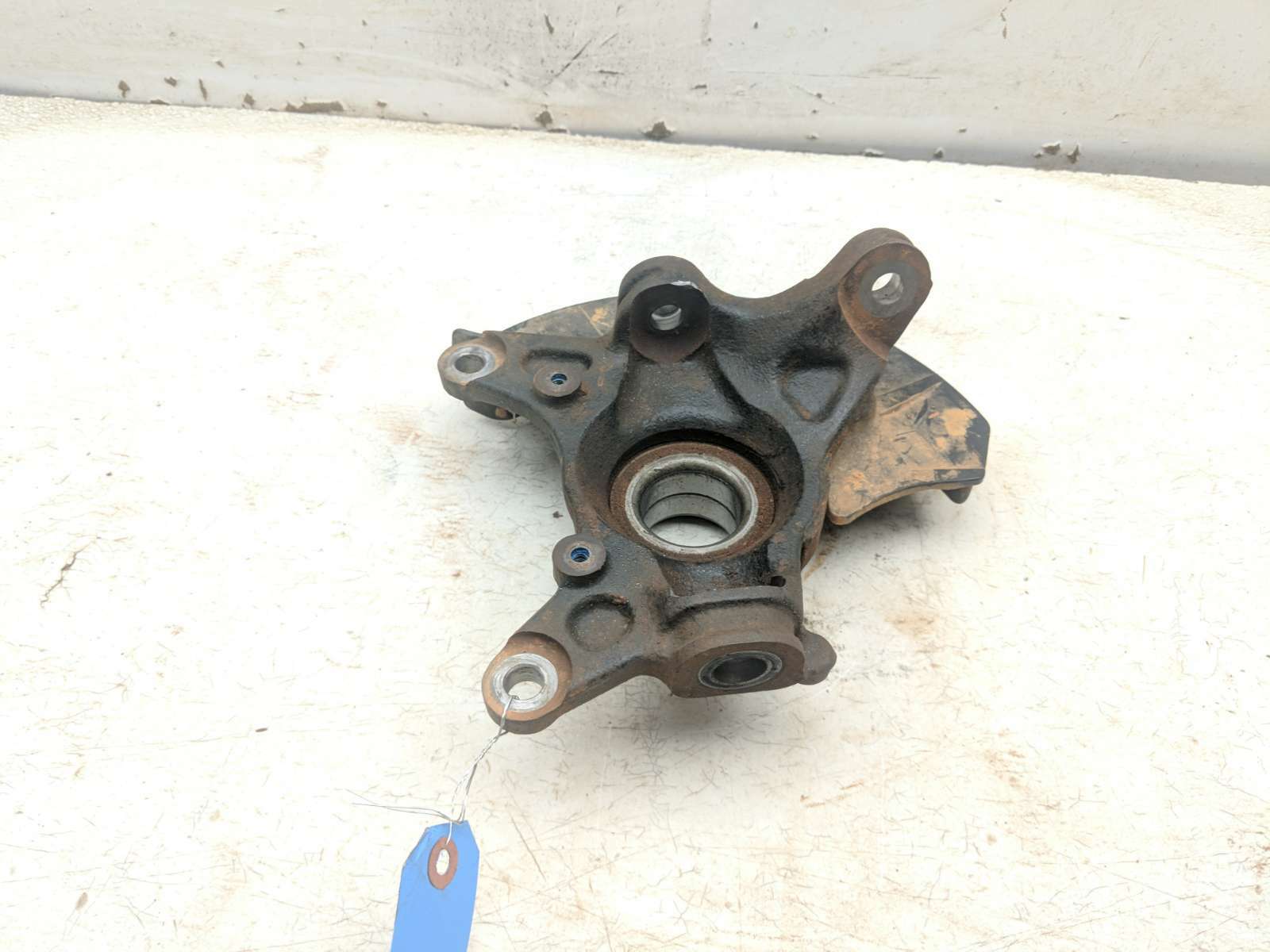 16-20 Honda Pioneer SXS 1000 Front Right Wheel Spindle Knuckle Carrier