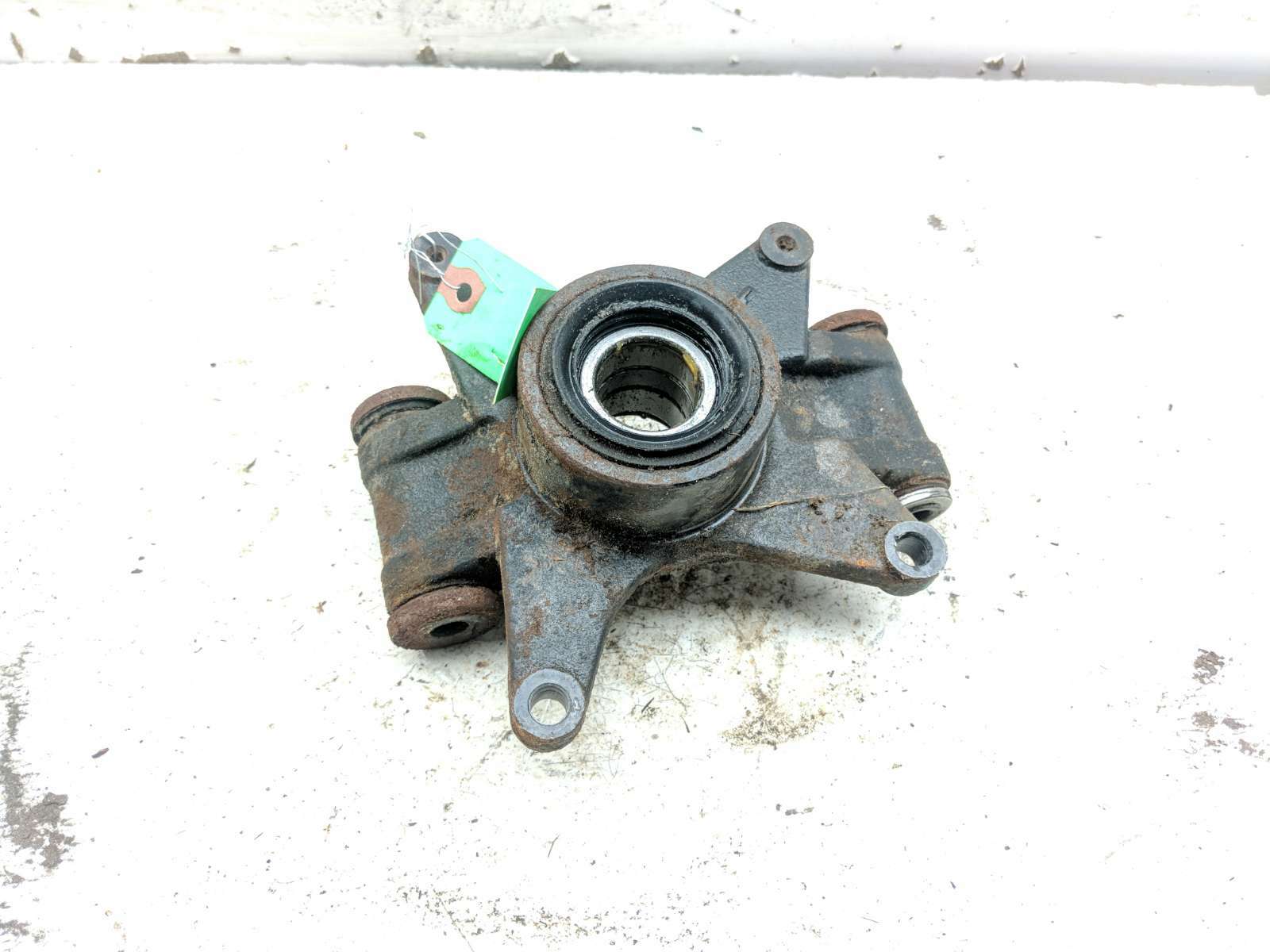 18 Massimo MSU 500 Rear Left Wheel Spindle Knuckle Carrier 62250-115-0100