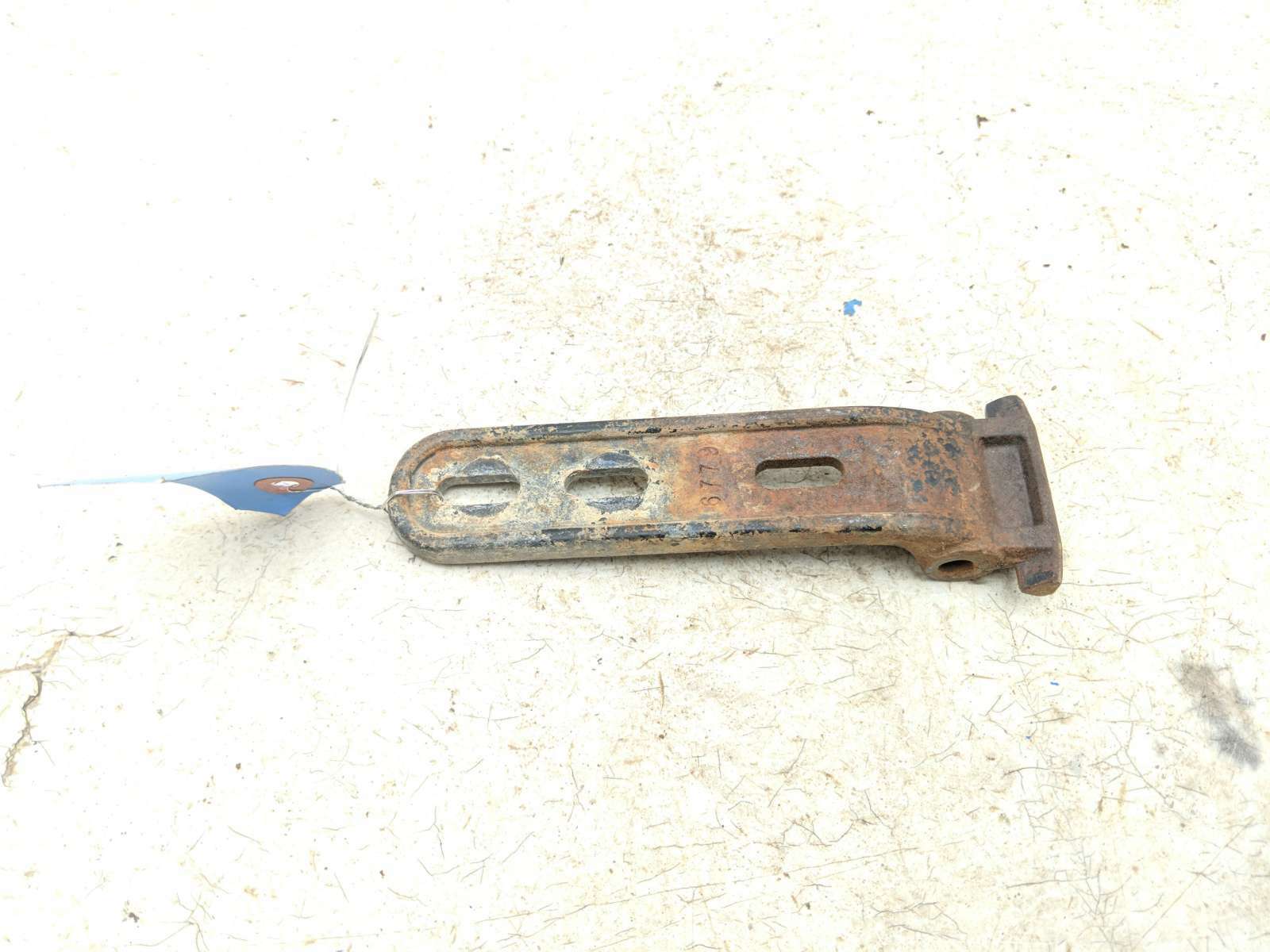 18-21 Can Am Maverick Sport 1000 Front Right Door Hinge B