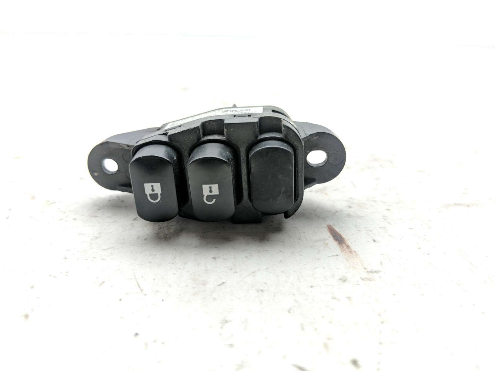 10-16 Harley FLHTKSE Electra Glide Ultra Lock Unlock Switch 71400033
