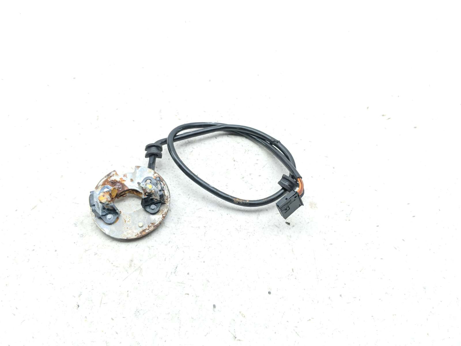 02 BMW K1200RS Ignition Crank Sensor 0232101033