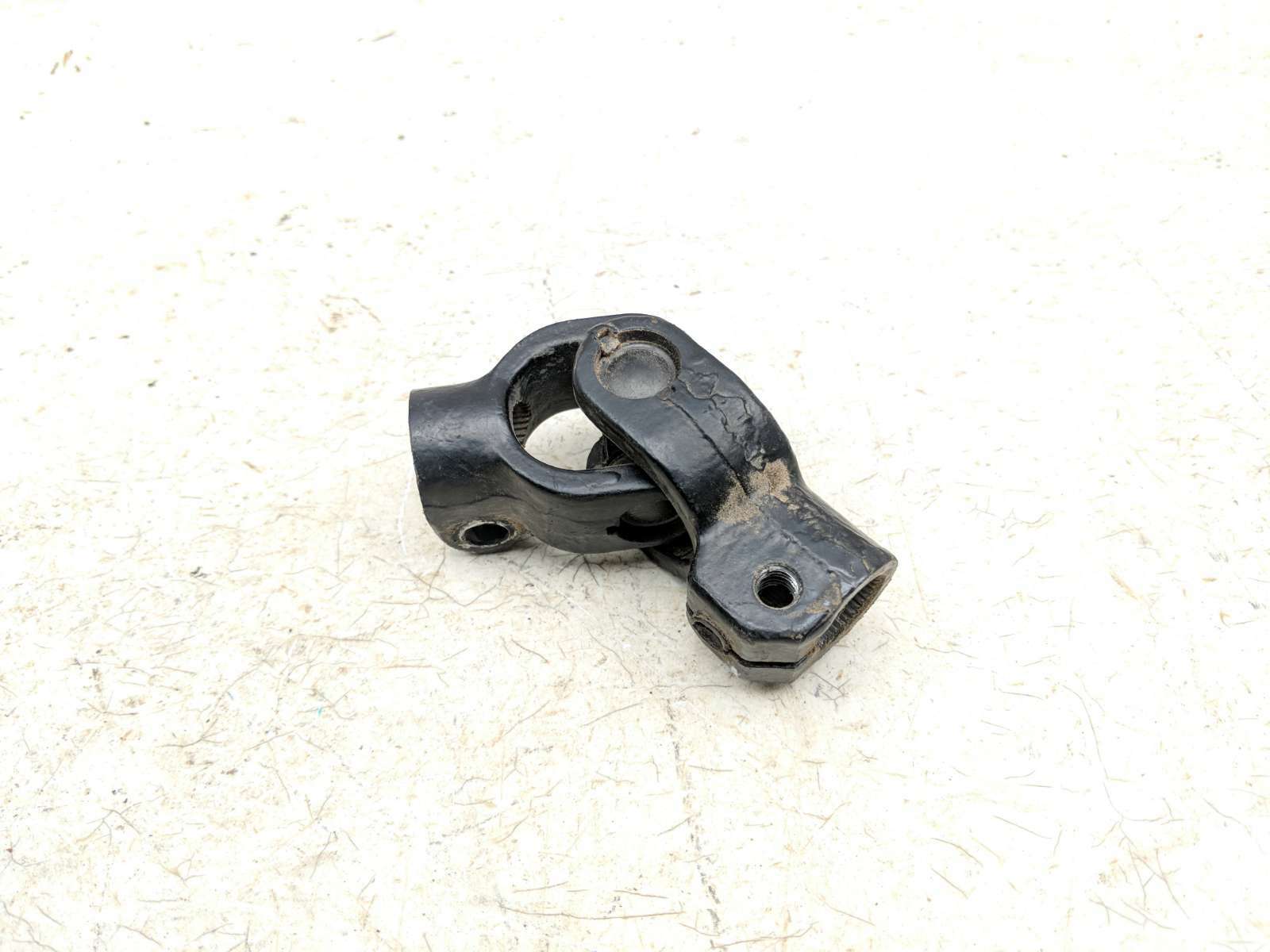 21-24 CFMoto ZForce 950 Yoke U Joint  A