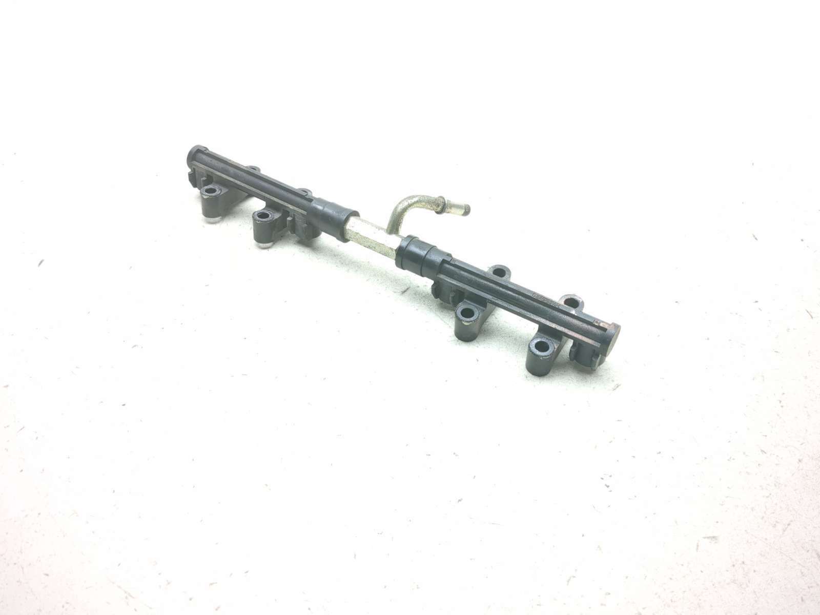 08-15 Suzuki Katana 650 GSX650F Gas Fuel Injector Rail
