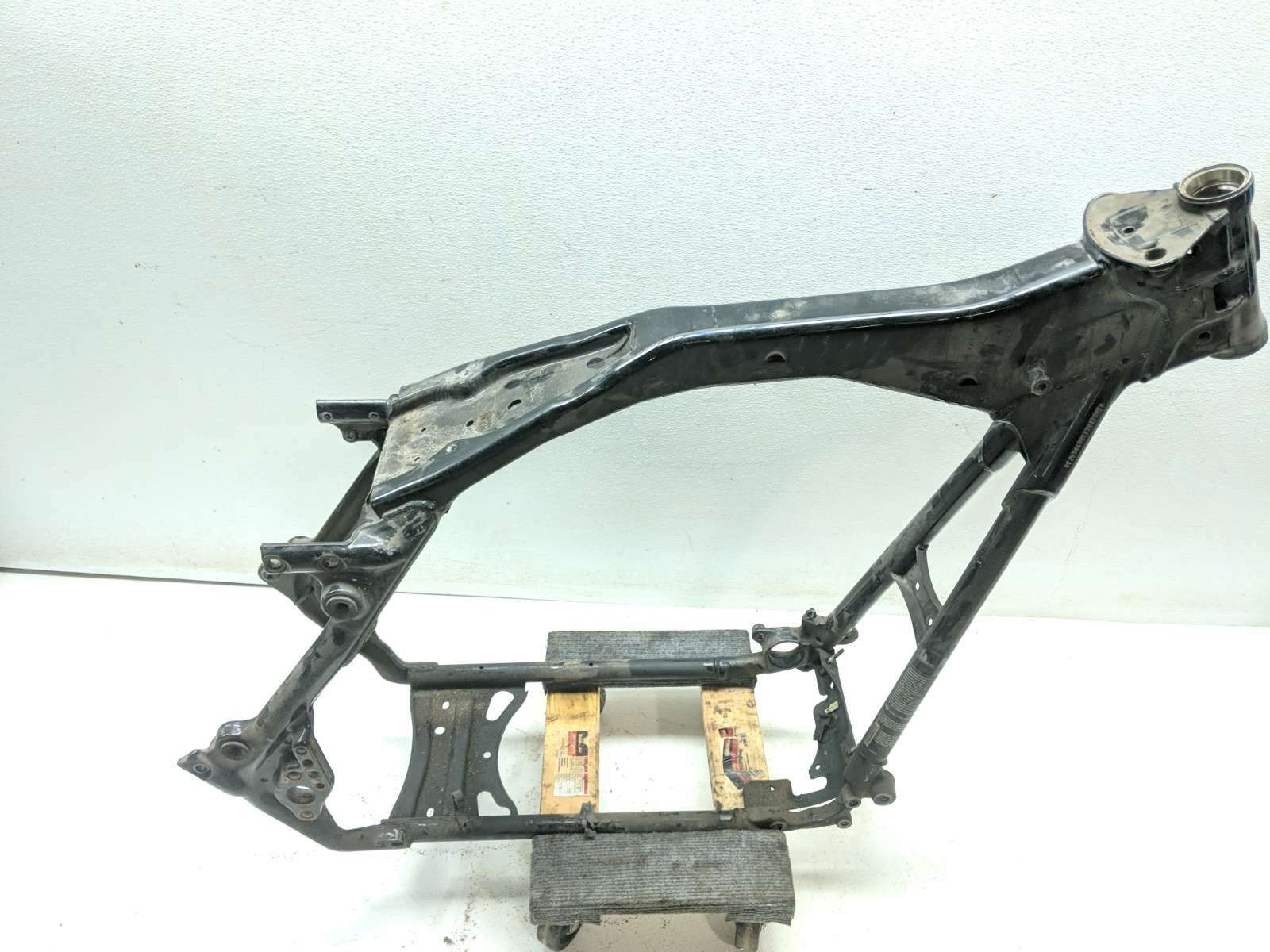 08-13 Harley Davidson FLTRUSE Road Glide Ultra Main Frame Chassis