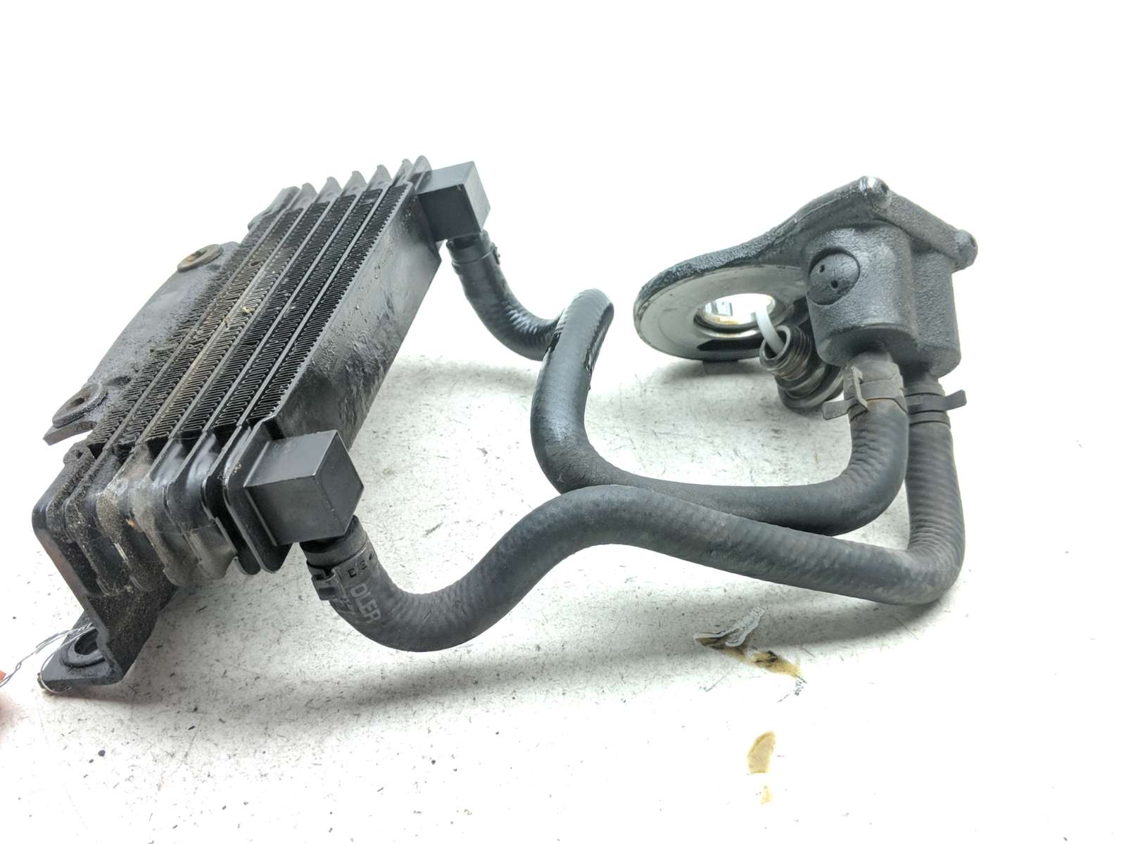 08-13 Harley Davidson FLTRUSE Road Glide Ultra Engine Motor Oil Cooler & Adapter