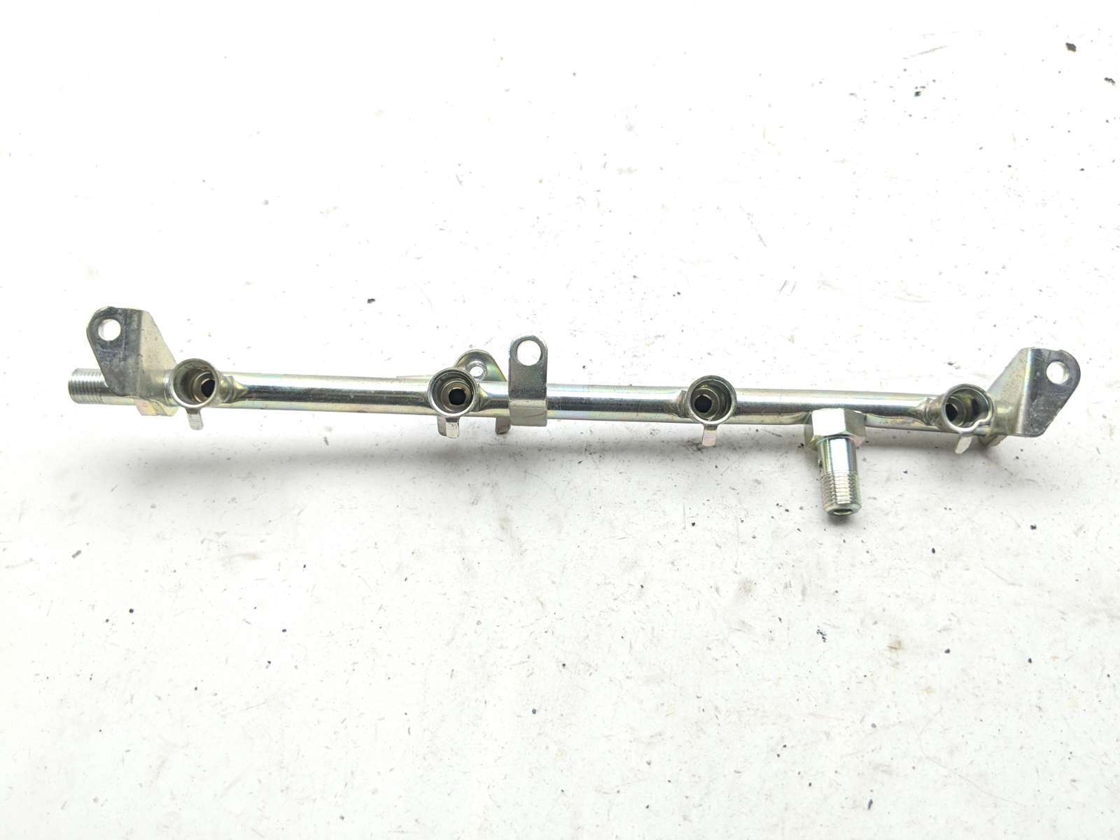 04 05 Honda CBR1000RR Gas Fuel Injector Rail  A TRSH PL