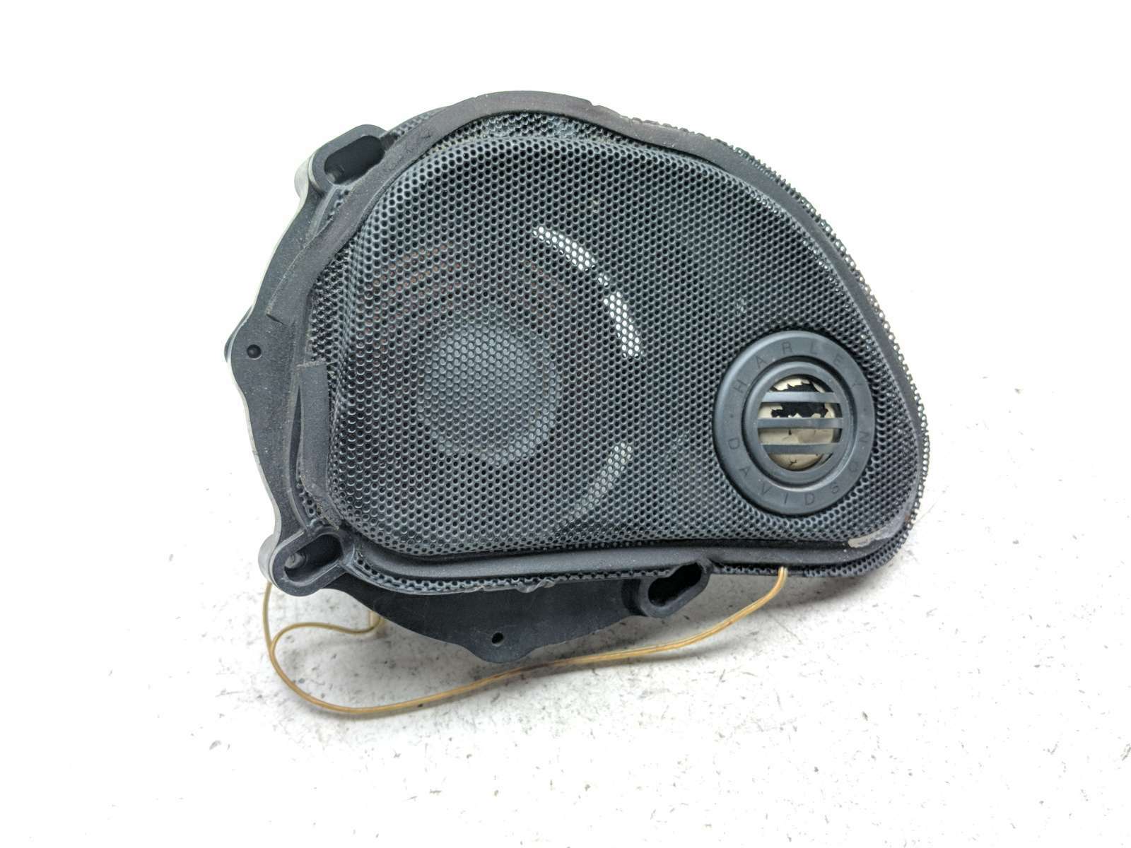 08-13 Harley Davidson FLTRUSE Road Glide Ultra Front Right Audio Speaker