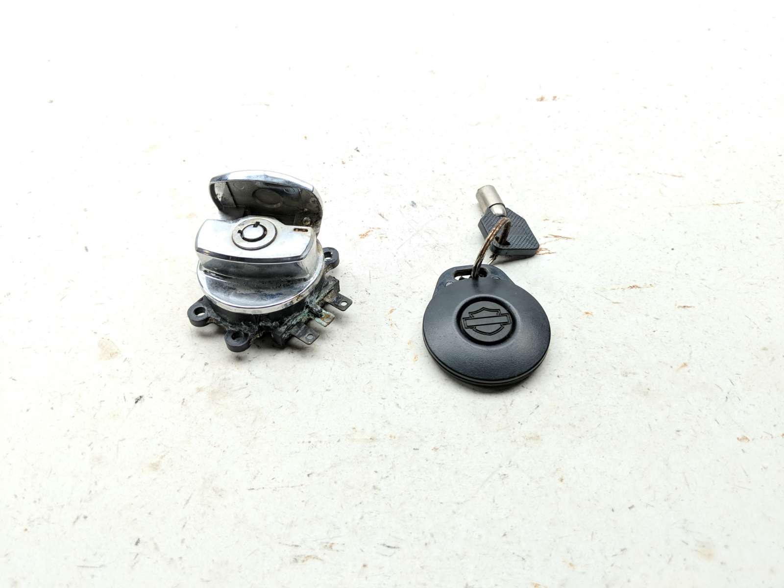 99-06 Harley Davidson Fat Boy FLSTFI Lock Set Ignition Switch And Key