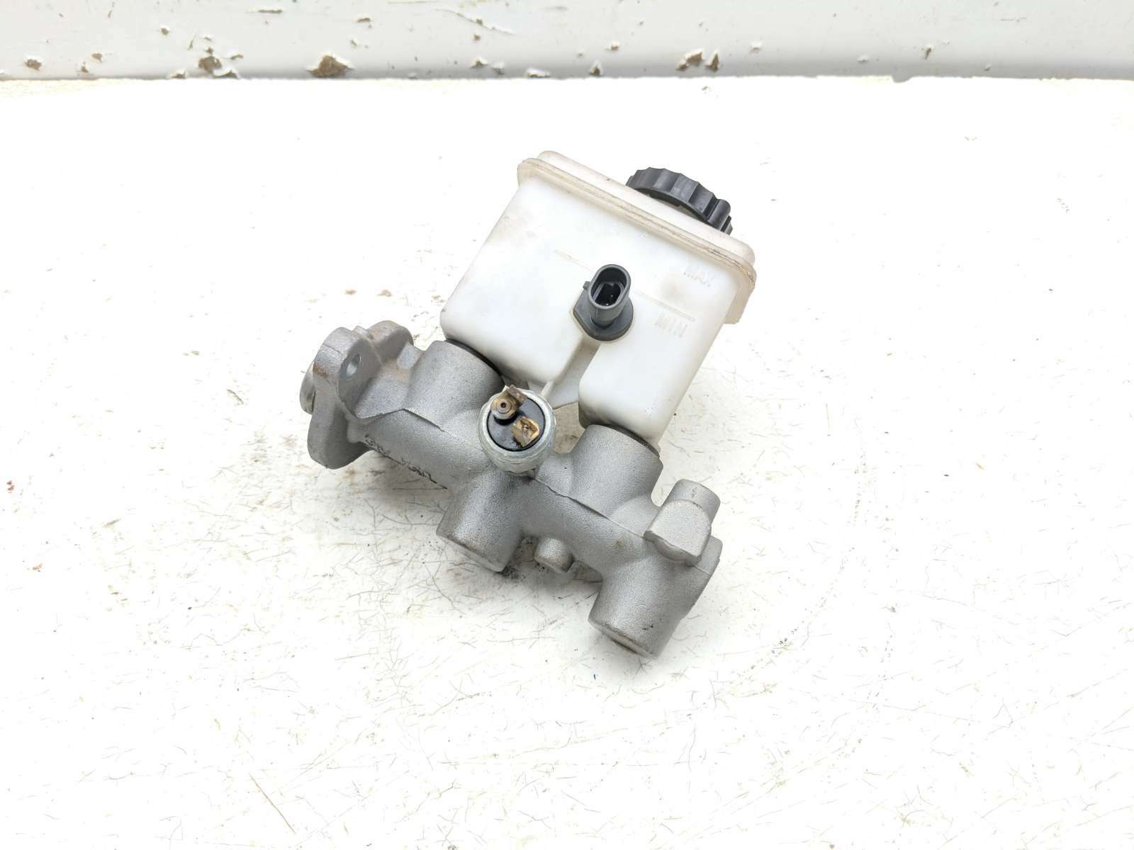 11 Polaris Gem E4 Electric Golf Cart  AC Brake Master Cylinder 30206-AC
