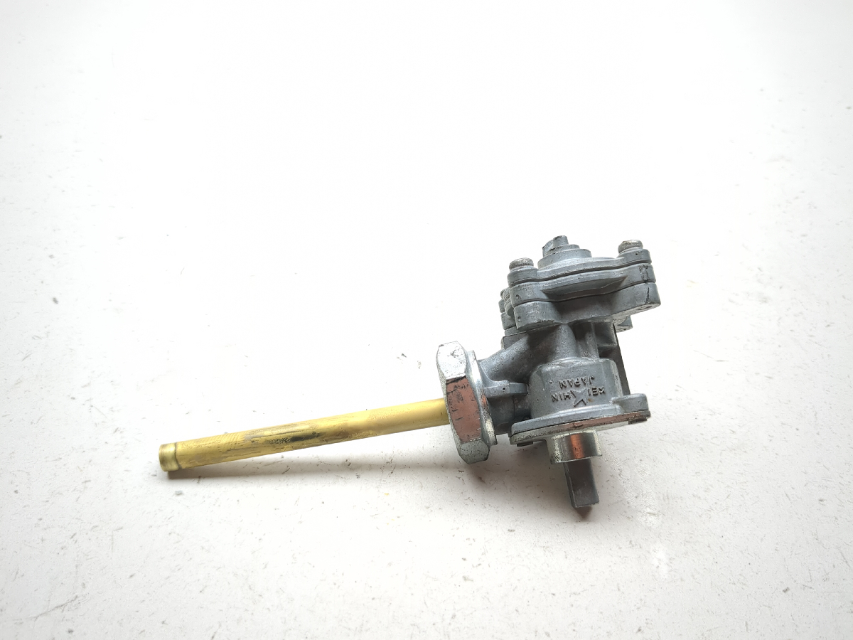 97-04 Honda Valkyrie 1500 GL1500CF Petcock Gas Fuel Shut Off