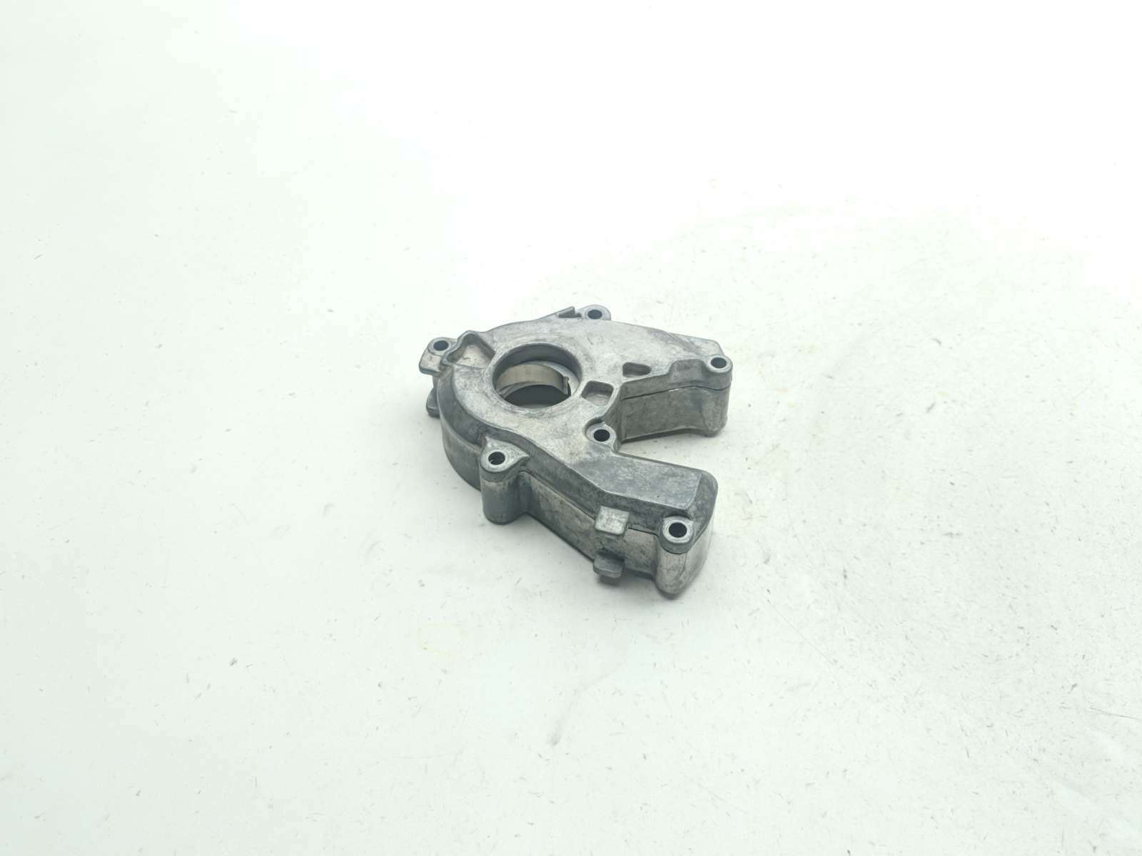 05-09 BMW R1200RT Oil Pump Cover 7669974