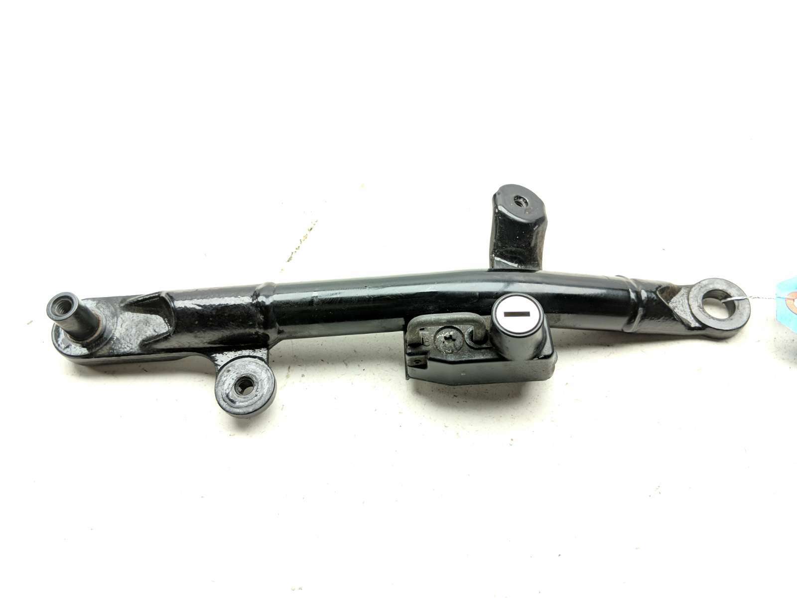 85-07 Yamaha VMAX 1200 VMX12 Rear Frame Mount Bracket Support W/ Lock