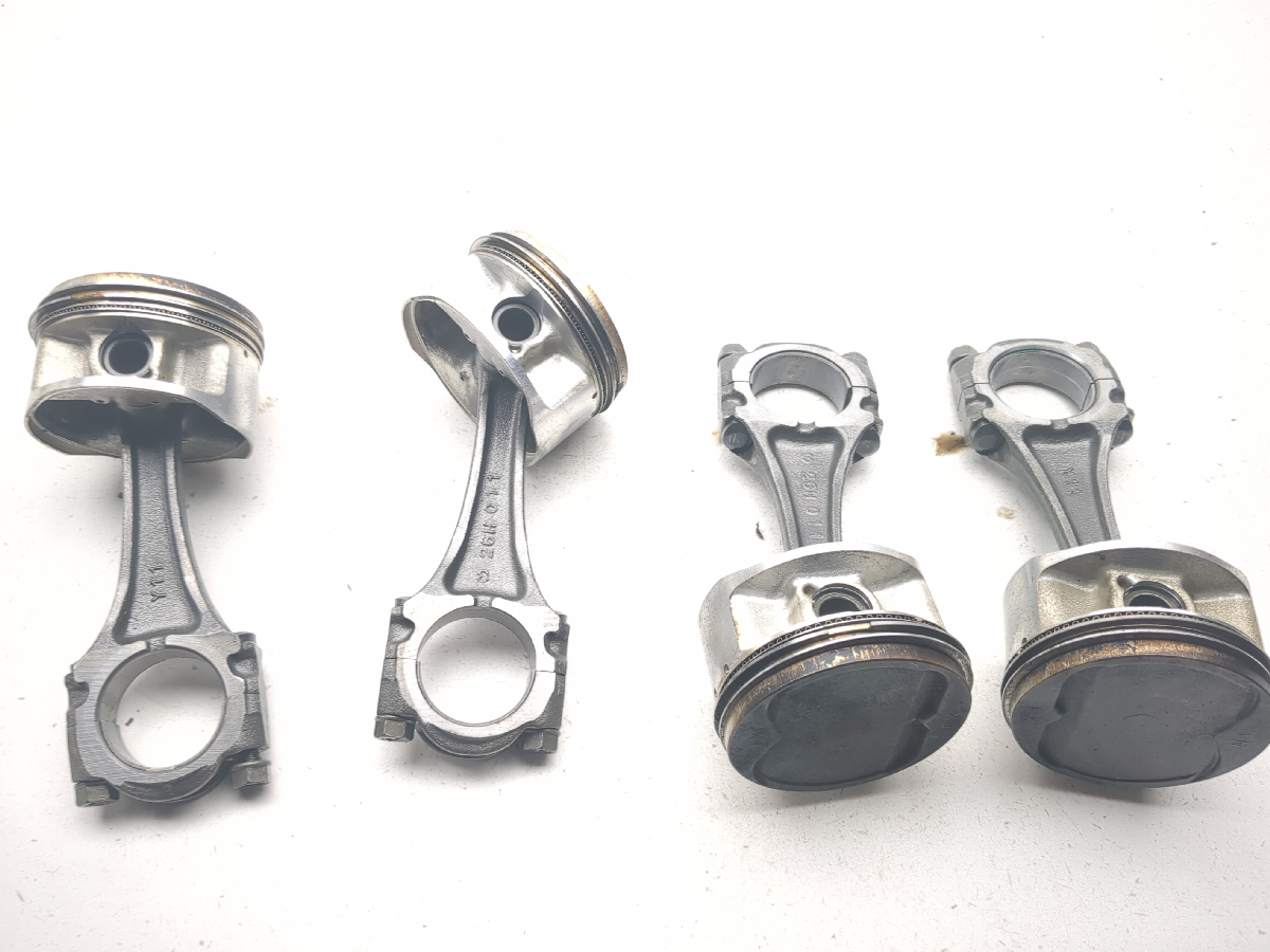 96-01 Yamaha XVZ1300 Royal Star Pistons With Connecting Rods Set Pair