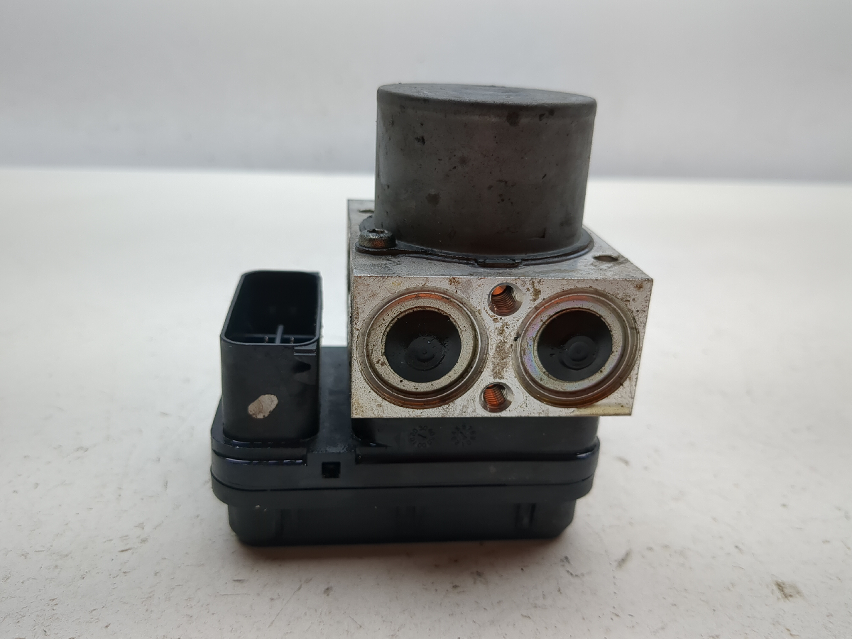 15-18 Yamaha YZF R3 ABS Brake Pump Module 113040-39330 - Sun Coast