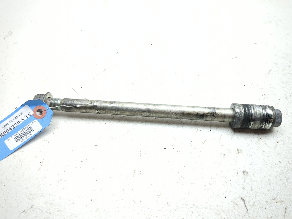 15-18 Yamaha YZF R3 Front Wheel Axle