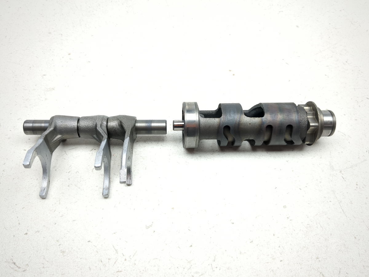 01-05 Suzuki Bandit GSF1200S  GSF 1200 Transmission Shift Shifter Forks and Drum