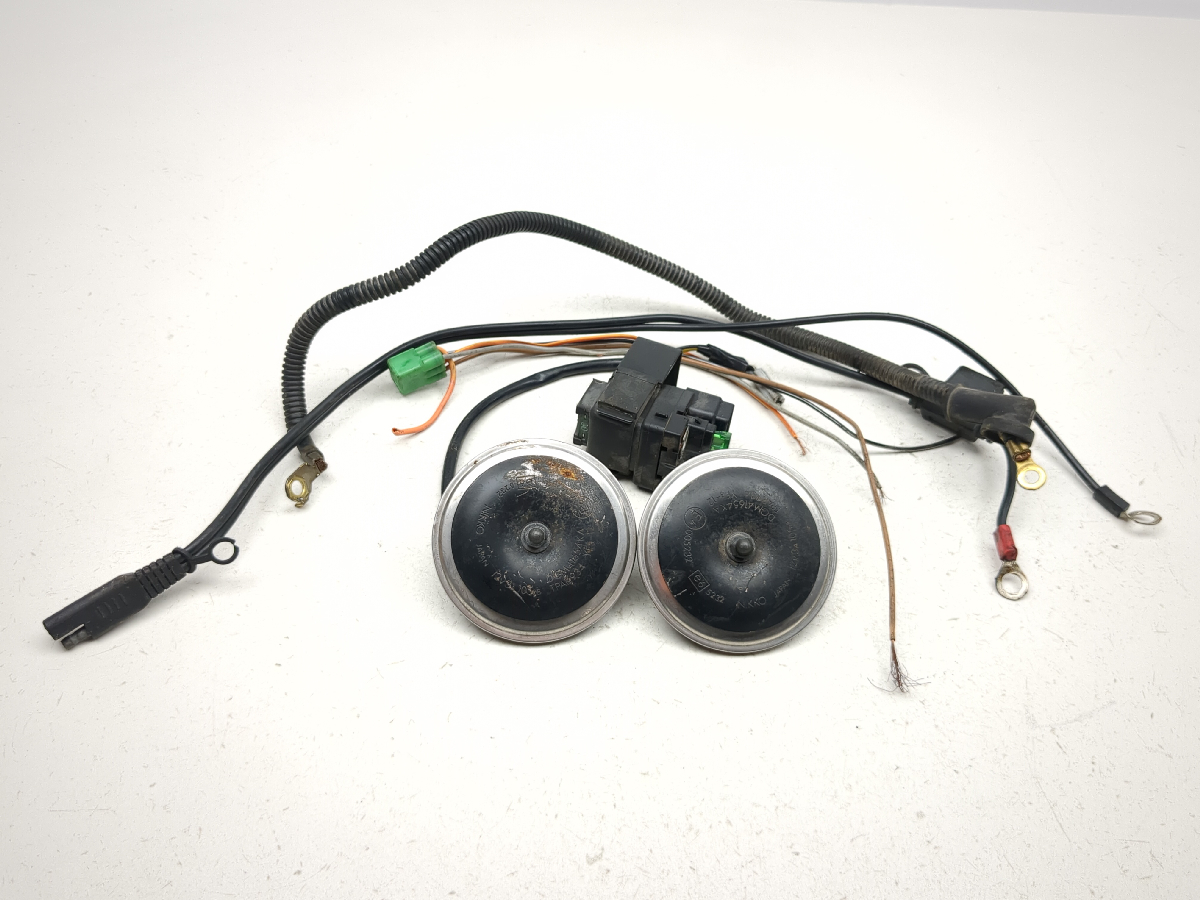 01-05 Suzuki Bandit GSF1200S  GSF 1200 Relay Set Horn Starter Battery