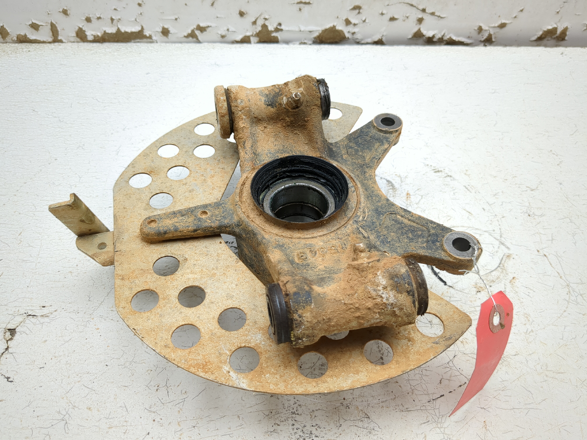 16-18 Yamaha Wolverine YXE700 Rear Right Wheel Spindle Knuckle Carrier