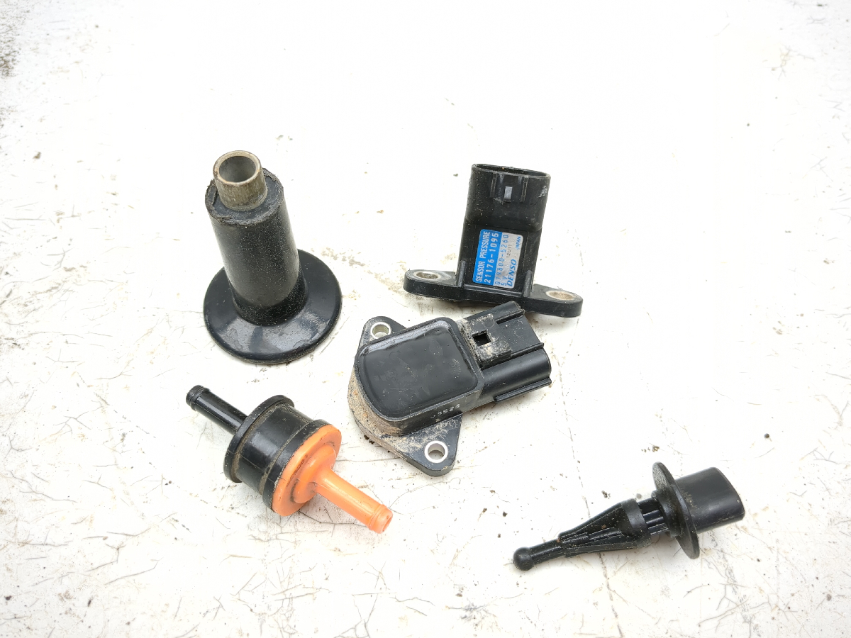 サニー 14-20 Kawasaki Mule 4010 4x4 Sensor Set Throttle TPS Map