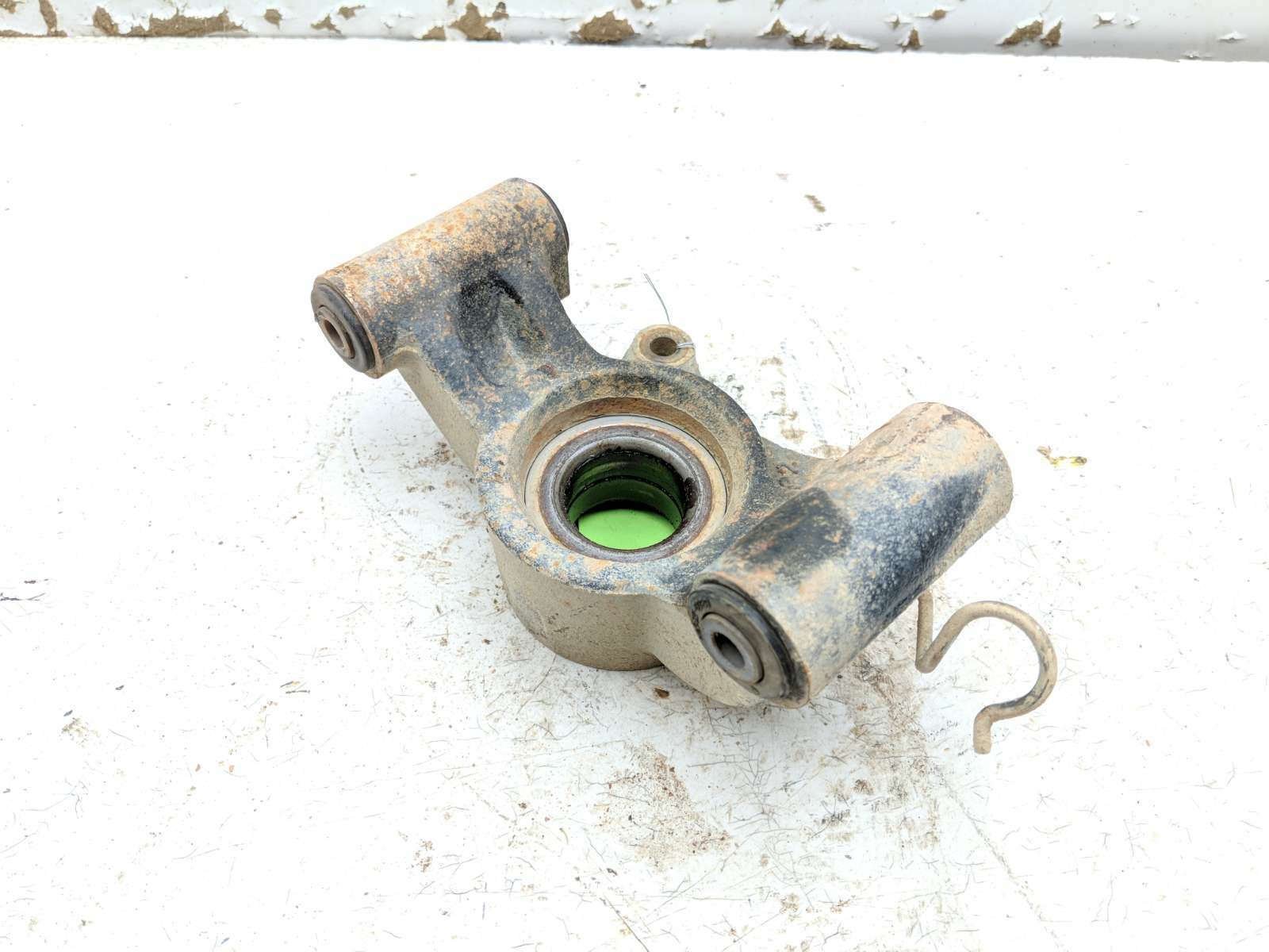 16-18 Kawasaki Mule Pro DXT KAF1000 Rear Left Wheel Spindle Knuckle Carrier
