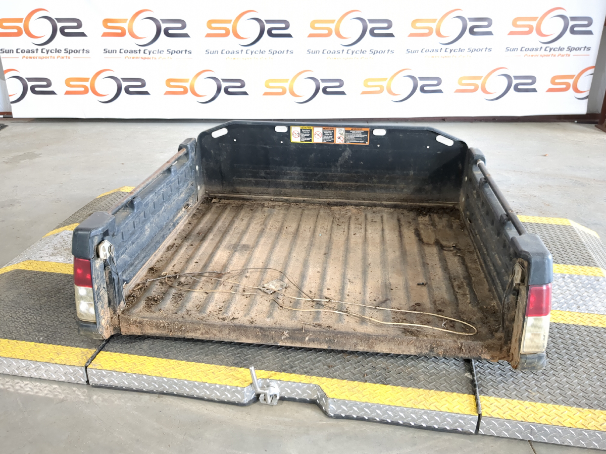 20 John Deere Gator XUV835 R Rear Trunk Cargo Bed Box Assembly Brake Lights