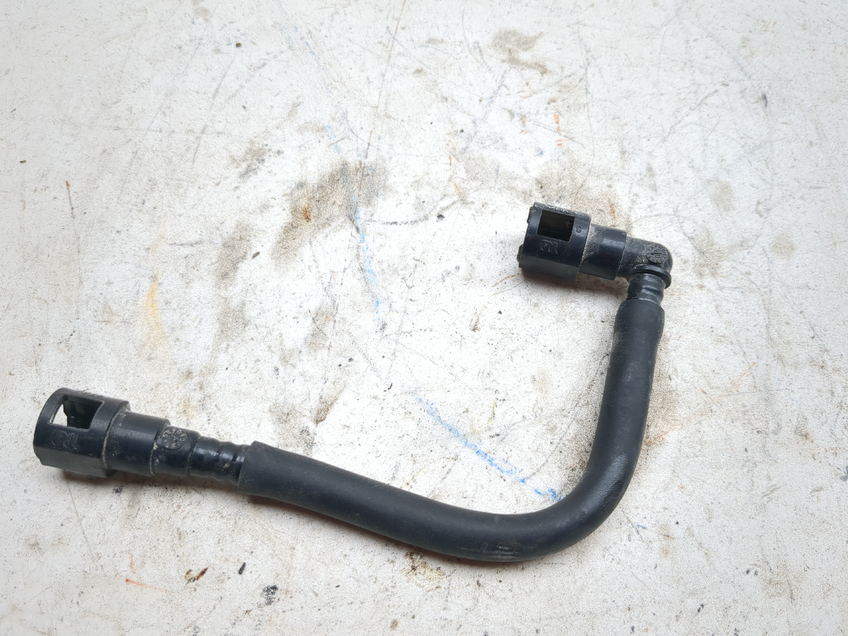 06 07 Suzuki GSXR 600 750  Petrol Gas Fuel Line Hose
