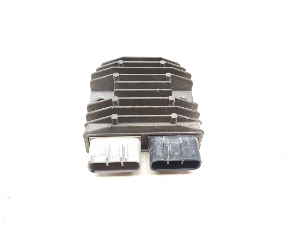 07 Triumph Daytona 675 Voltage Regulator Rectifier FH012A0
