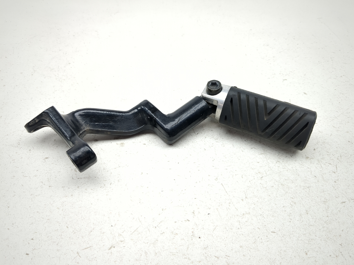 03 Victory V92 Rear Right  Passenger Foot Peg TRSH PL