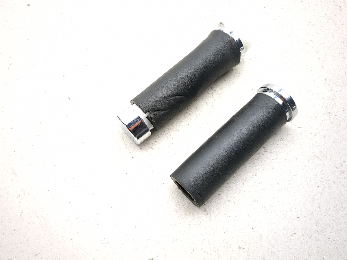09-23 Kawasaki VN1700A Vulcan Voyager 1700 Throttle Tube And Grips