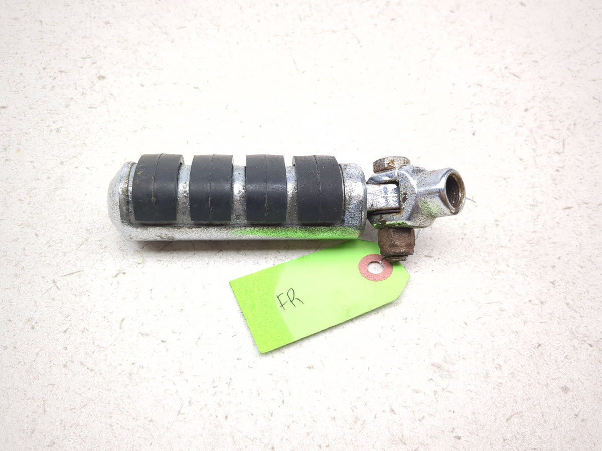 05 Kawasaki VN1600 Vulcan Nomad Front Right Driver Foot Peg