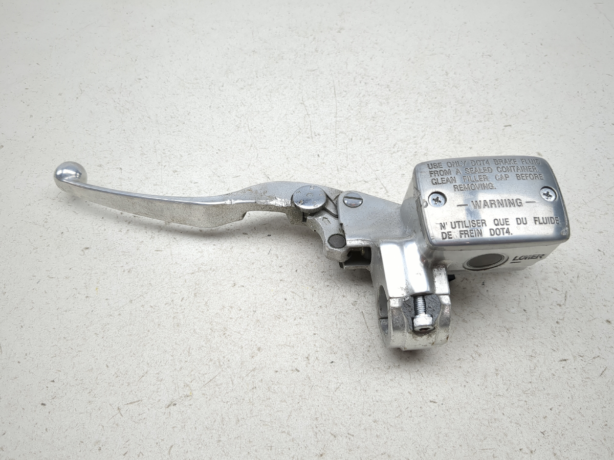 05 Kawasaki VN1600 Vulcan Nomad Clutch Master Cylinder w/ Lever