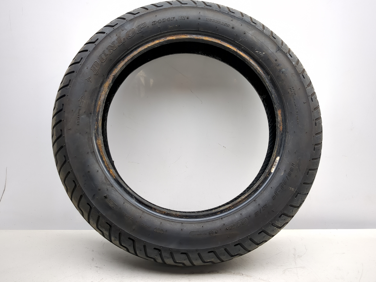 92-04 Suzuki VL 800 Intruder Front Tire DUNLOP D404F 130/90-16
