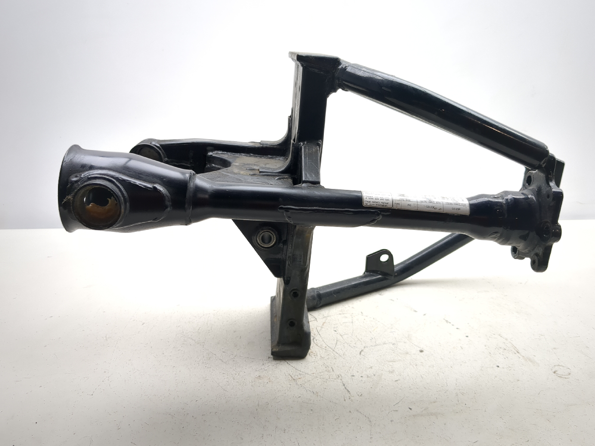 92-04 Suzuki VL 800 Intruder  Rear Wheel Swing Arm Frame